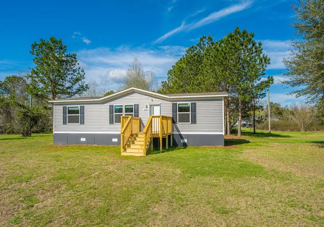 Homes for sale in Eutawville, SC | 268 Rodeo Dr, Eutawville, SC 29048 | MLS# 26006854