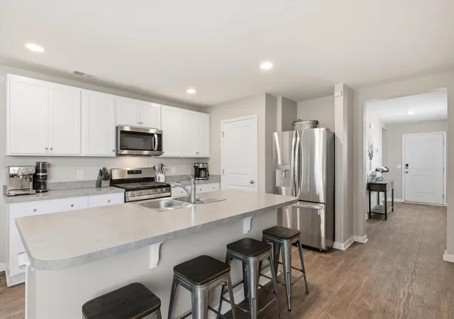 Photo 4 of Single family home for sale at 428 White Scallop Way, Summerville, SC 29486 | MLS# 26017622 | Listing updated on 2026-08-16