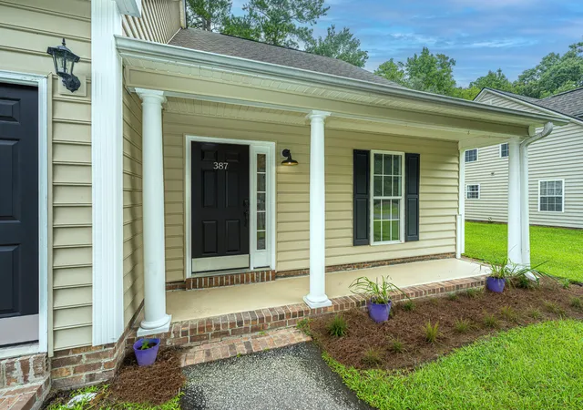 2nd image of 387 Springview Ln, Summerville, SC 29485 | MLS# 26022700