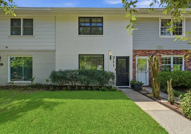 1st image of 711 Center St, Mount Pleasant, SC 29464 | MLS# 26019123