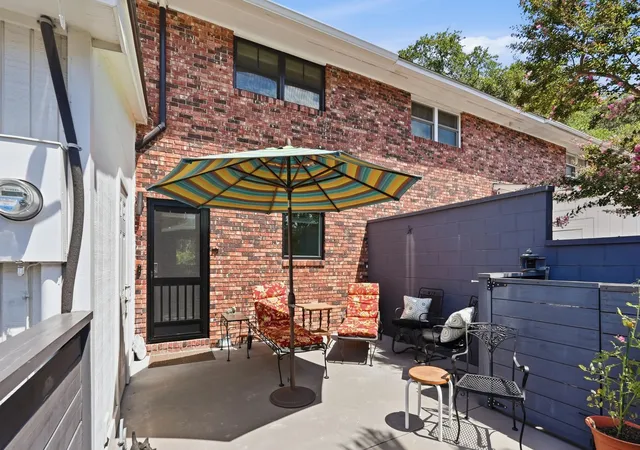 4th image of 711 Center St, Mount Pleasant, SC 29464 | MLS# 26019123