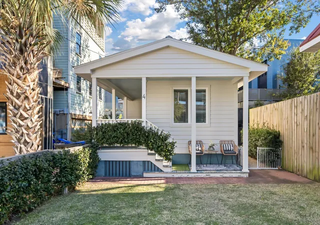 1st image of 4 Boyer Ct, Charleston, SC 29403 | MLS# 26023875