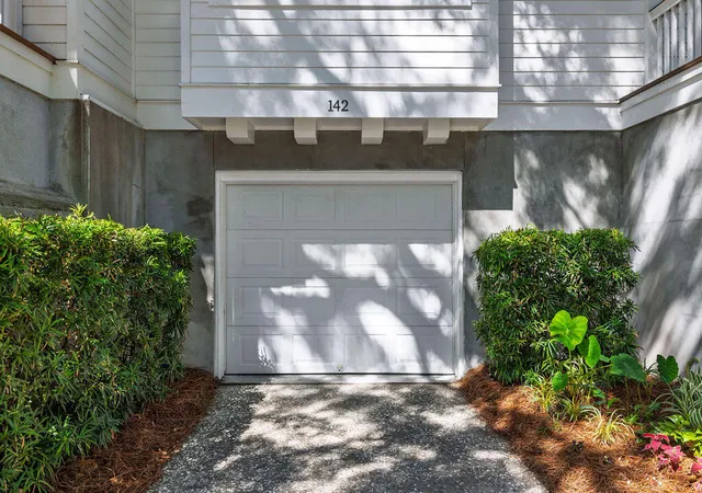 Photo 3 of Townhouse for sale at 142 Wappoo Crk Dr #9, Charleston, SC 29412 | MLS# 26017382 | Listing updated on 2026-08-28