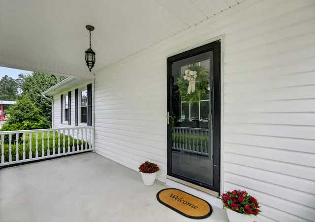 Homes for sale in Ridgeville, SC | 1824 Hwy 61, Ridgeville, SC 29472 | MLS# 26016353