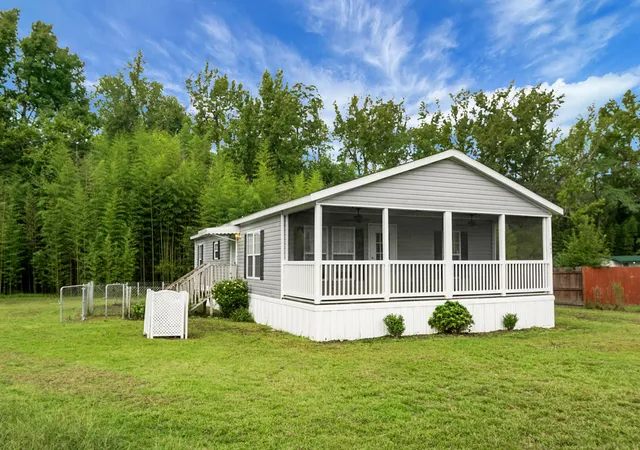 Photo 3 of Manufactured home for sale at 2849 Wire Rd, Saint George, SC 29477 | MLS# 26024429 | Listing updated on 2026-09-23