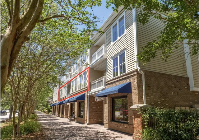 Homes for sale in Charleston, SC | 280 Seven Farms Dr #Unit 202, Charleston, SC 29492 | MLS# 26013770