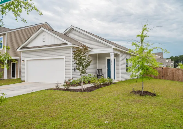 Photo 1 of Single family home for sale at 4402 Cotton Flt Rd, Summerville, SC 29485 | MLS# 26015464 | Listing updated on 2026-08-12