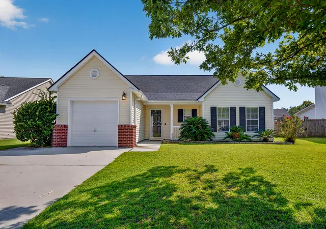 4th image of 217 Barnwell St, Summerville, SC 29483 | MLS# 26024251