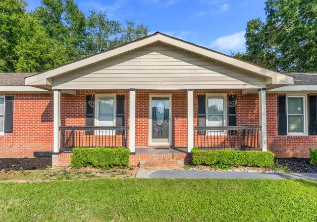Photo 2 of Single family home for sale at 2133 Shillings Brg Rd, Orangeburg, SC 29115 | MLS# 26023576 | Listing updated on 2026-10-03