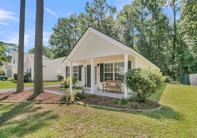 3rd image of 4804 Hearthside Dr, Summerville, SC 29485 | MLS# 26022840