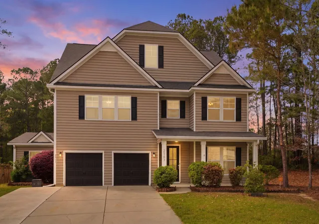 Photo 1 of Single family home for sale at 2307 Hummingbird Ln, Summerville, SC 29483 | MLS# 26008651 | Listing updated on 2026-08-12