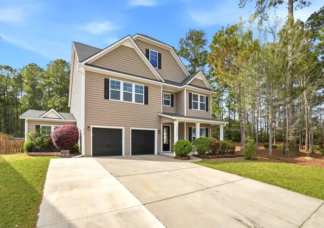 Photo 2 of Single family home for sale at 2307 Hummingbird Ln, Summerville, SC 29483 | MLS# 26008651 | Listing updated on 2026-08-12