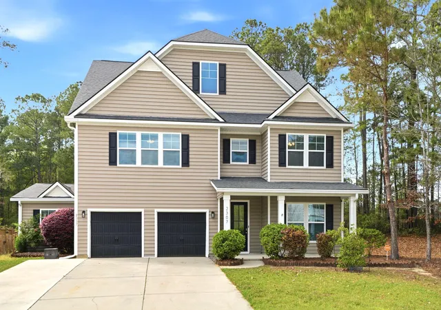 Photo 3 of Single family home for sale at 2307 Hummingbird Ln, Summerville, SC 29483 | MLS# 26008651 | Listing updated on 2026-08-12