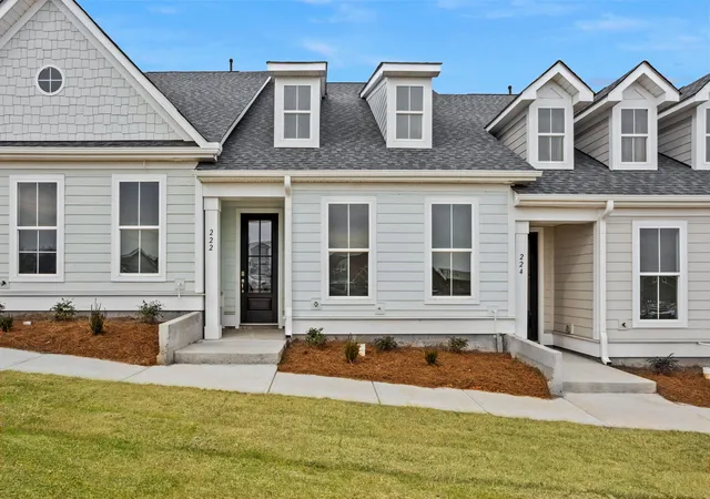 Photo 4 of Townhouse for sale at 222 Lake Greenwood Blvd, Greenwood, SC 29649 | MLS# 26018673 | Listing updated on 2026-08-04