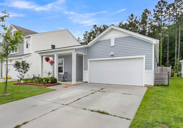 Photo 3 of Single family home for sale at 4473 Ocean Farm Dr, Summerville, SC 29485 | MLS# 26015814 | Listing updated on 2026-09-14
