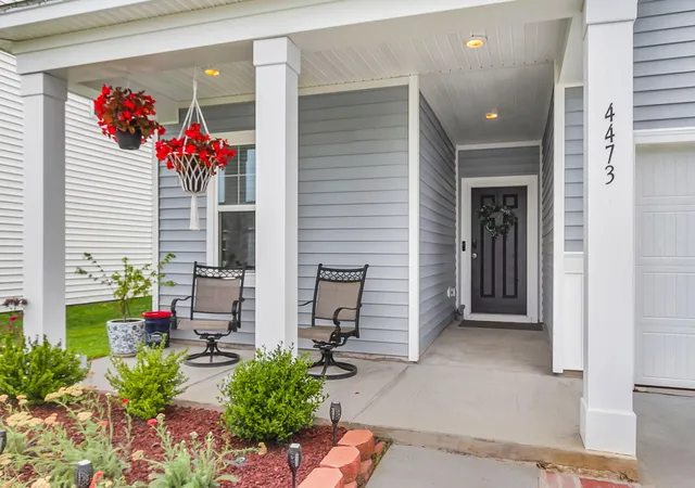 Photo 4 of Single family home for sale at 4473 Ocean Farm Dr, Summerville, SC 29485 | MLS# 26015814 | Listing updated on 2026-09-14