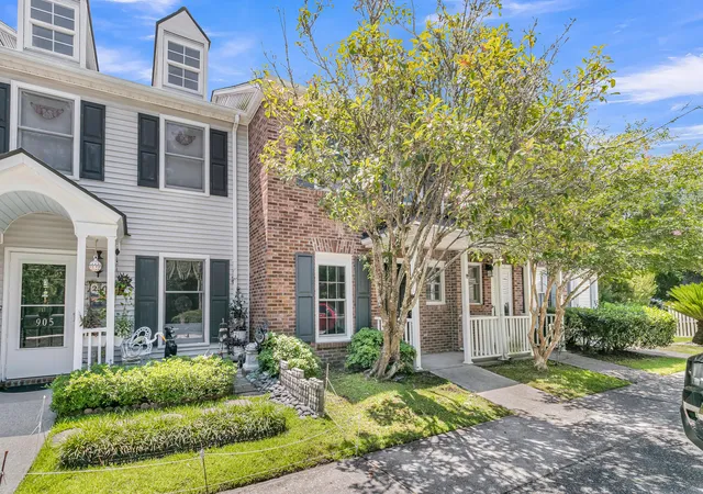 1st image of 907 Reserve Wy, Summerville, SC 29485 | MLS# 26019305
