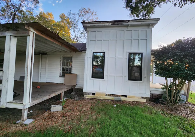 Photo 4 of Single family home for sale at 905 Peak St, Holly Hill, SC 29059 | MLS# 25029434 | Listing updated on 2026-02-13