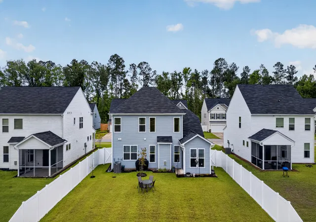 Homes for sale in Ridgeville, SC | 113 Palfrey Dr, Ridgeville, SC 29472 | MLS# 26016385