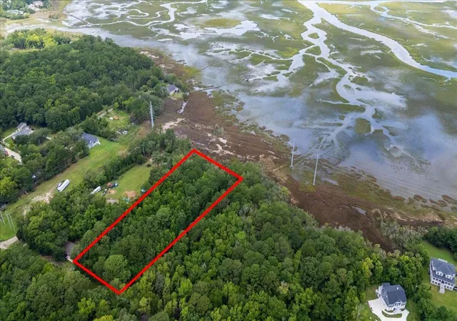 Photo 1 of Sale Pending at 1638 Evelina St, Mount Pleasant, SC 29464 | MLS# 26022210 | Listing updated on 2026-08-12