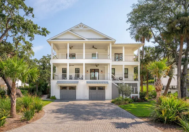 Photo 1 of Single family home for sale at 28 22nd Ave, Isle Of Palms, SC 29451 | MLS# 26024400 | Listing updated on 2026-09-14