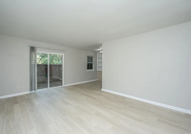 4th image of 753 Ashdale Dr #Apt 4, Charleston, SC 29407 | MLS# 26023672