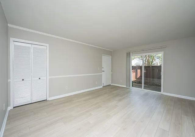5th image of 753 Ashdale Dr #Apt 4, Charleston, SC 29407 | MLS# 26023672