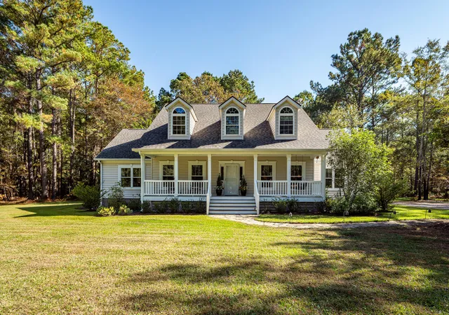 Photo 2 of Single family home for sale at 5950 Lowell Reed Rd, Ravenel, SC 29470 | MLS# 26014461 | Listing updated on 2026-09-08