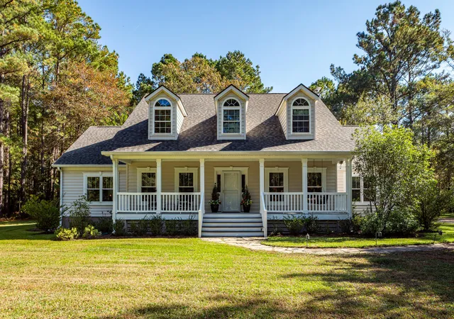 Photo 3 of Single family home for sale at 5950 Lowell Reed Rd, Ravenel, SC 29470 | MLS# 26014461 | Listing updated on 2026-09-08
