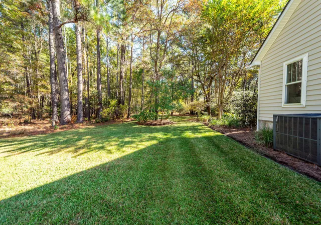Photo 4 of Single family home for sale at 5950 Lowell Reed Rd, Ravenel, SC 29470 | MLS# 26014461 | Listing updated on 2026-09-08