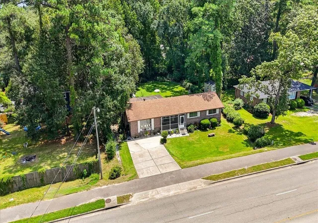 2nd image of 1511 Bacons Bridge Rd, Summerville, SC 29485 | MLS# 26023464