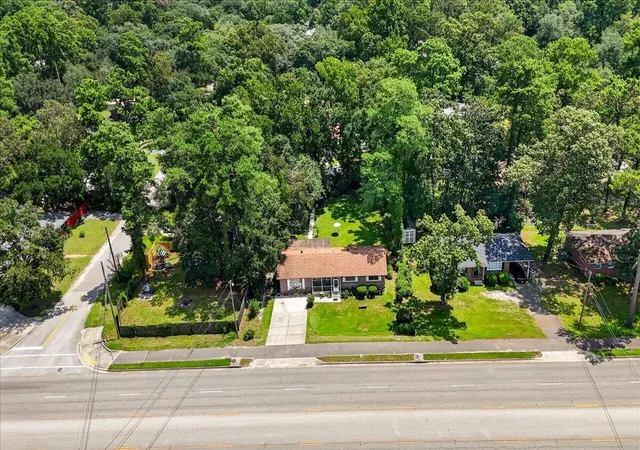 3rd image of 1511 Bacons Bridge Rd, Summerville, SC 29485 | MLS# 26023464