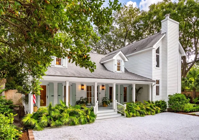 Photo 1 of Single family home for sale at 718 Royall Ave, Mount Pleasant, SC 29464 | MLS# 26021189 | Listing updated on 2026-08-04