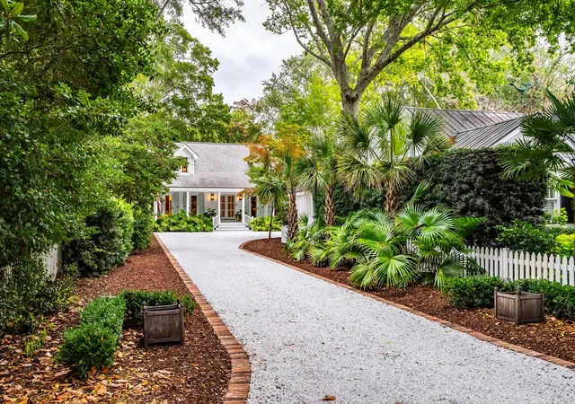 Photo 2 of Single family home for sale at 718 Royall Ave, Mount Pleasant, SC 29464 | MLS# 26021189 | Listing updated on 2026-08-04