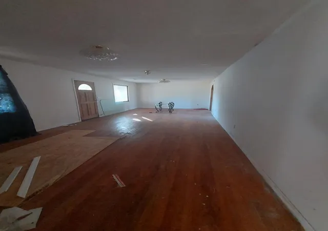 Photo 3 of Single family home for sale at 2204 Rifle Range Rd, Mount Pleasant, SC 29466 | MLS# 26006482 | Listing updated on 2026-08-25