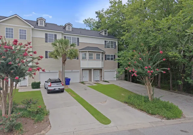 Photo 2 of Townhouse for sale at 4488 Great Oak Dr, North Charleston, SC 29418 | MLS# 26020752 | Listing updated on 2026-09-14