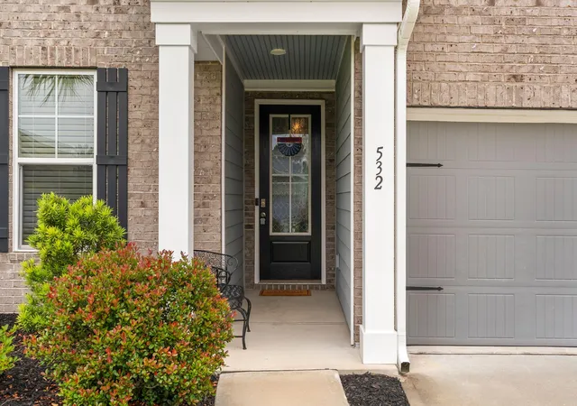 Photo 3 of Single family home for sale at 532 Fern Tree Dr, Summerville, SC 29486 | MLS# 26013437 | Listing updated on 2026-09-09
