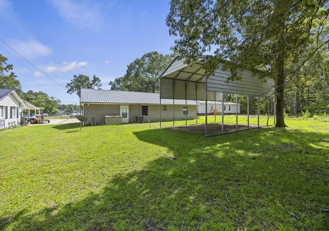 Photo 4 of Single family home for sale at 1416 Litzler Dr, Manning, SC 29102 | MLS# 26019935 | Listing updated on 2026-09-09