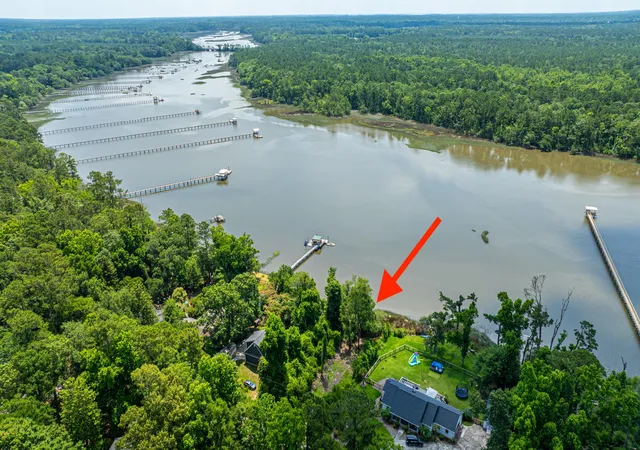 Homes for sale in Johns Island, SC | 6076 Overlook Rd, Johns Island, SC 29455 | MLS# 25017497