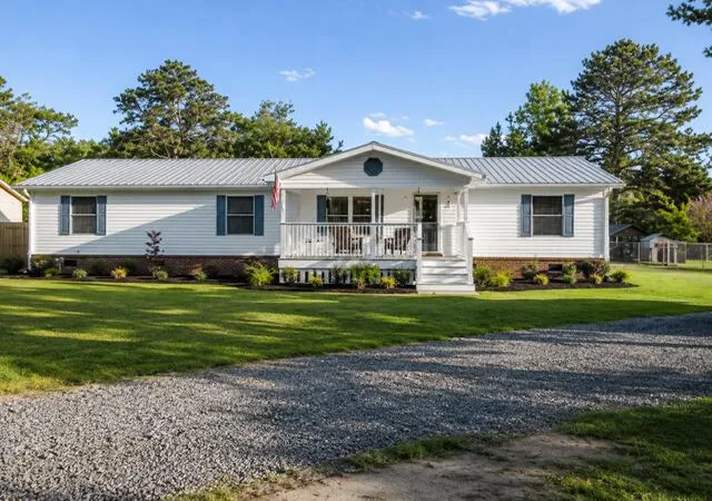 1st image of 163 Glen St, Summerville, SC 29483 | MLS# 26014679
