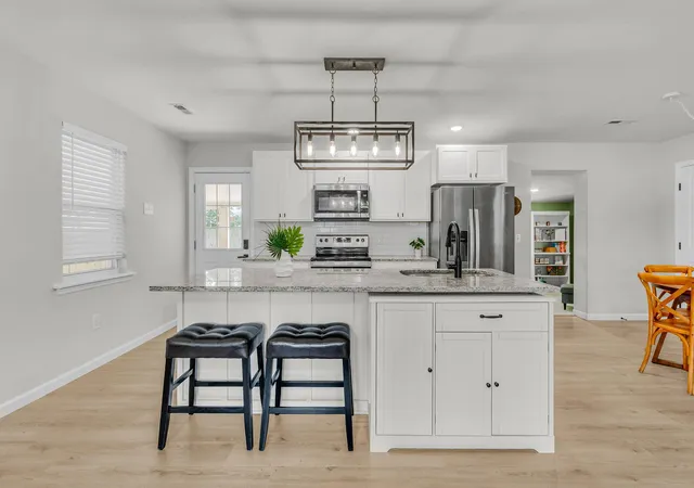 Photo 4 of Single family home for sale at 2090 Green Park Ave, Charleston, SC 29414 | MLS# 26020729 | Listing updated on 2026-09-17