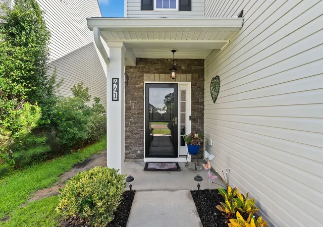 Photo 3 of Single family home for sale at 441 Whispering Breeze Ln, Summerville, SC 29486 | MLS# 26017915 | Listing updated on 2026-09-09
