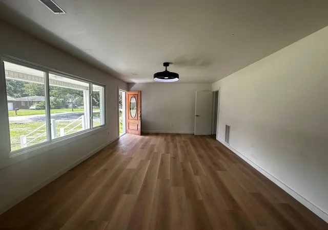 Photo 3 of Single family home for sale at 1229 Winston St, Charleston, SC 29407 | MLS# 26013455 | Listing updated on 2026-08-04