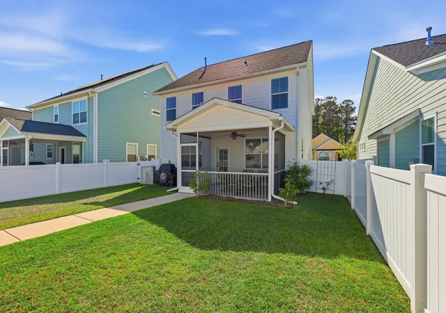 Photo 2 of Single family home for sale at 122 Angelica Ave, Summerville, SC 29483 | MLS# 26010650 | Listing updated on 2026-08-04