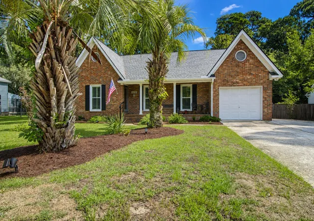 Photo 3 of Single family home for sale at 1232 Myrick Rd, Mount Pleasant, SC 29464 | MLS# 26022243 | Listing updated on 2026-09-04
