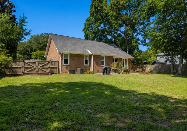 Photo 3 of Single family home for sale at 1232 Myrick Rd, Mount Pleasant, SC 29464 | MLS# 26022243 | Listing updated on 2026-09-04
