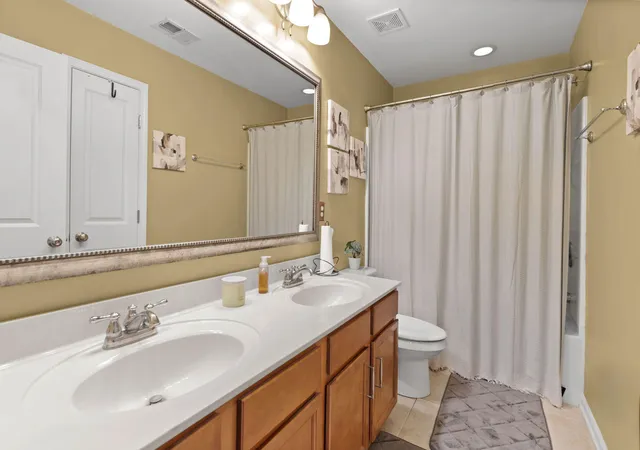 Homes for sale in Summerville, SC | 2015 Gunpowder Ct, Summerville, SC 29485 | MLS# 26005698
