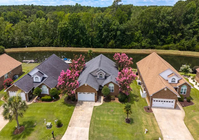 Homes for sale in Manning, SC | 85 Ridge Lake Dr, Manning, SC 29102 | MLS# 26019417