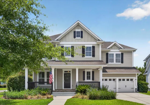 Photo 1 of Single family home for sale at 725 Quintan St, Summerville, SC 29486 | MLS# 26020447 | Listing updated on 2026-09-01