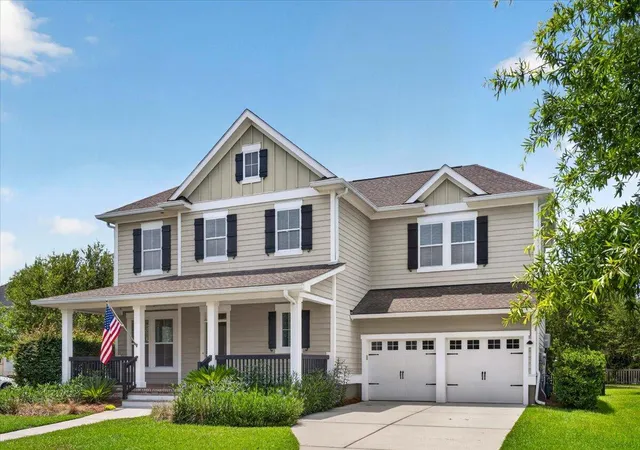 Photo 2 of Single family home for sale at 725 Quintan St, Summerville, SC 29486 | MLS# 26020447 | Listing updated on 2026-09-01